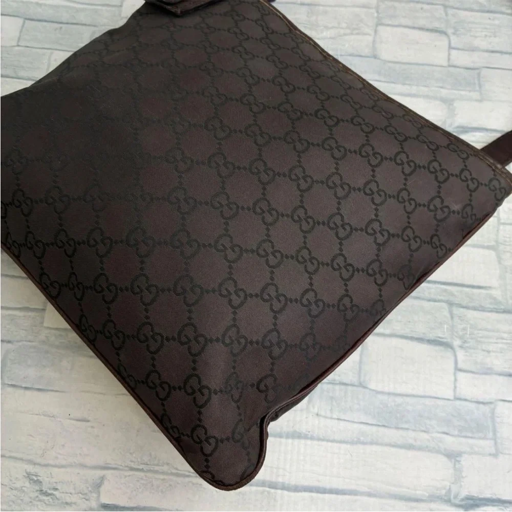 Gucci Chocolate Brown Crossbody Bag - Picture 4 of 9